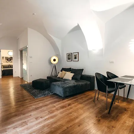 Apartman Mart's Choice